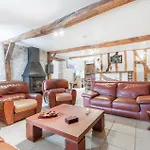 5 Bedroom In *