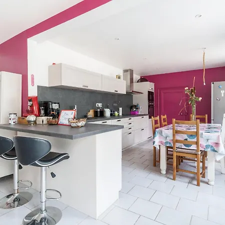 Ferienhaus Stunning In Montigny-les-Monts