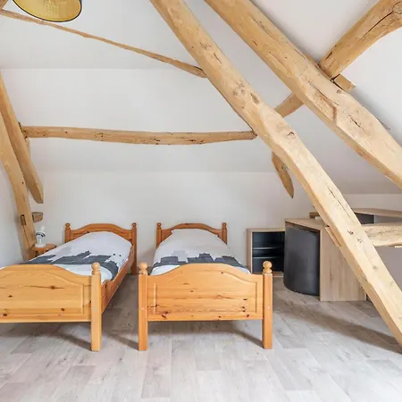 6 Bedroom Cozy In Montigny-les-Monts